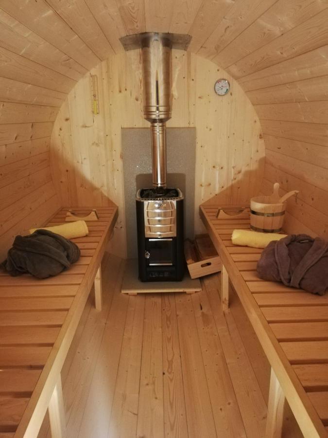 Pod Orehom Drvena Kuca I Sauna Krapina Kültér fotó